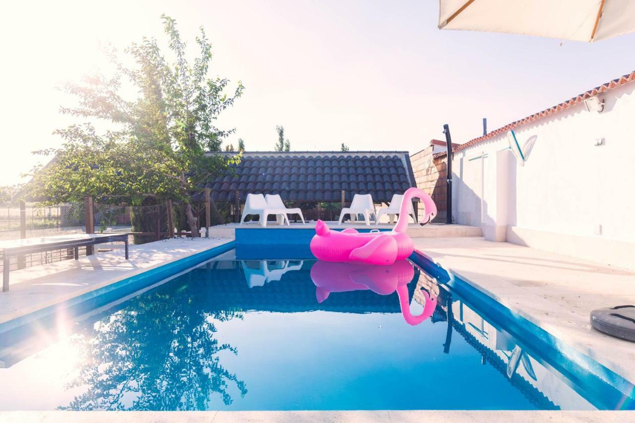 Hearts & Ponies Apartamentos Con Piscinas Privadas Cerca De La Warner Chinchón Εξωτερικό φωτογραφία