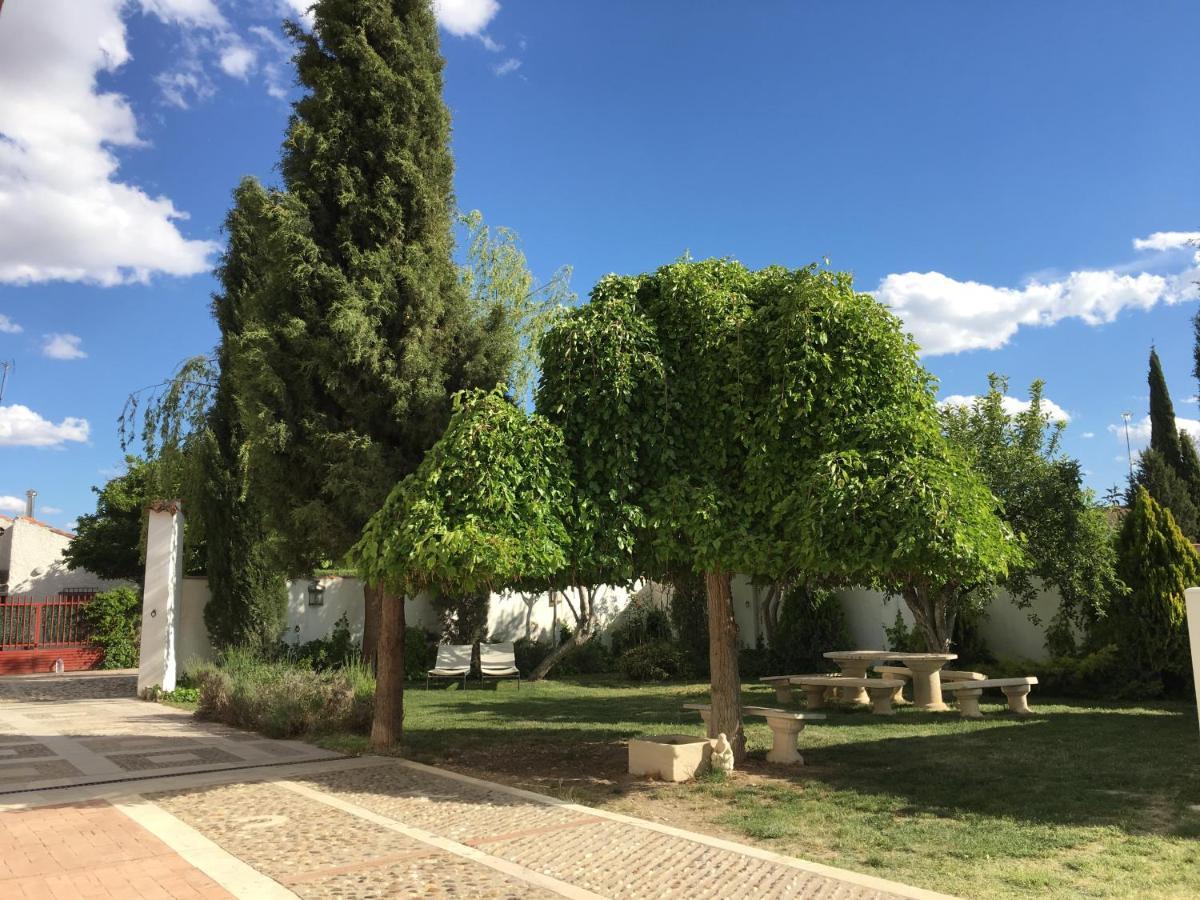 Hearts & Ponies Apartamentos Con Piscinas Privadas Cerca De La Warner Chinchón Εξωτερικό φωτογραφία